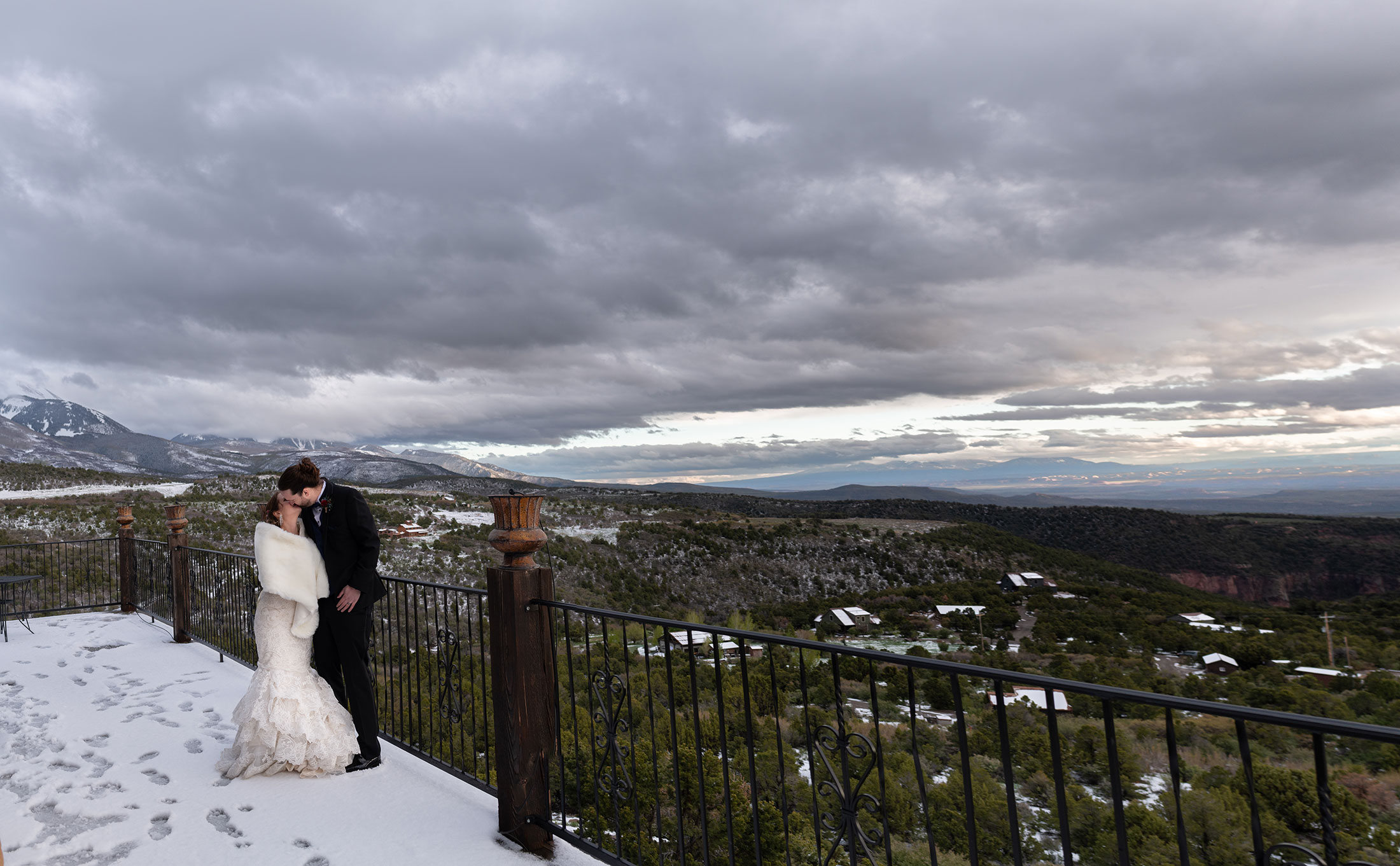 A Moab wedding up in the mountains with snow.