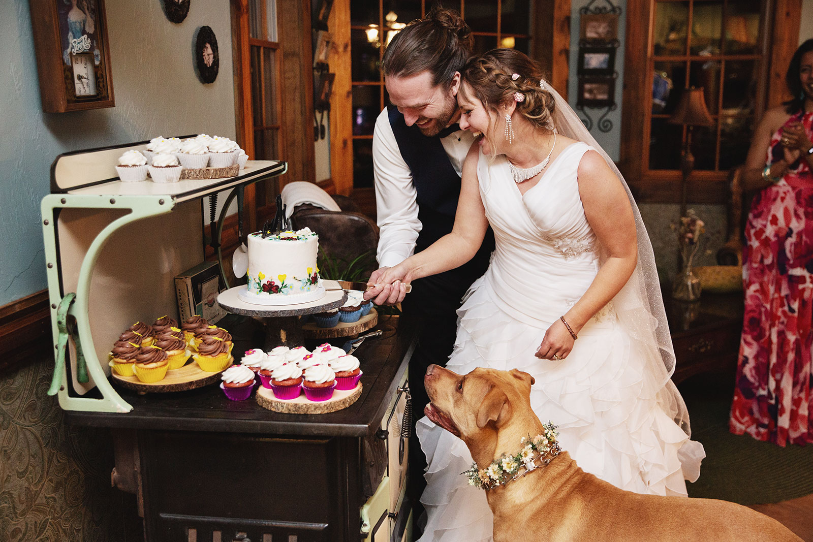 A Moab wedding up in the mountains with snow.